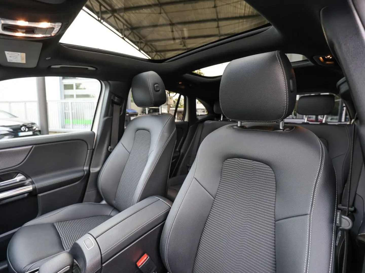 EQA 250 Progressive Advanced  AHK Distr LED Pano