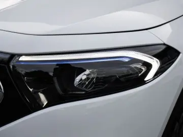 EQA 250 Progressive Advanced  AHK Distr LED Pano