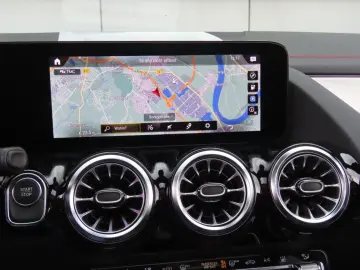 EQA 300 4MATIC Alcantara Ambiente Pano 360