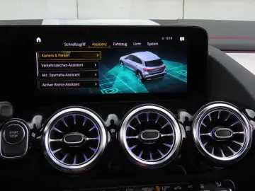 EQA 300 4MATIC Alcantara Ambiente Pano 360