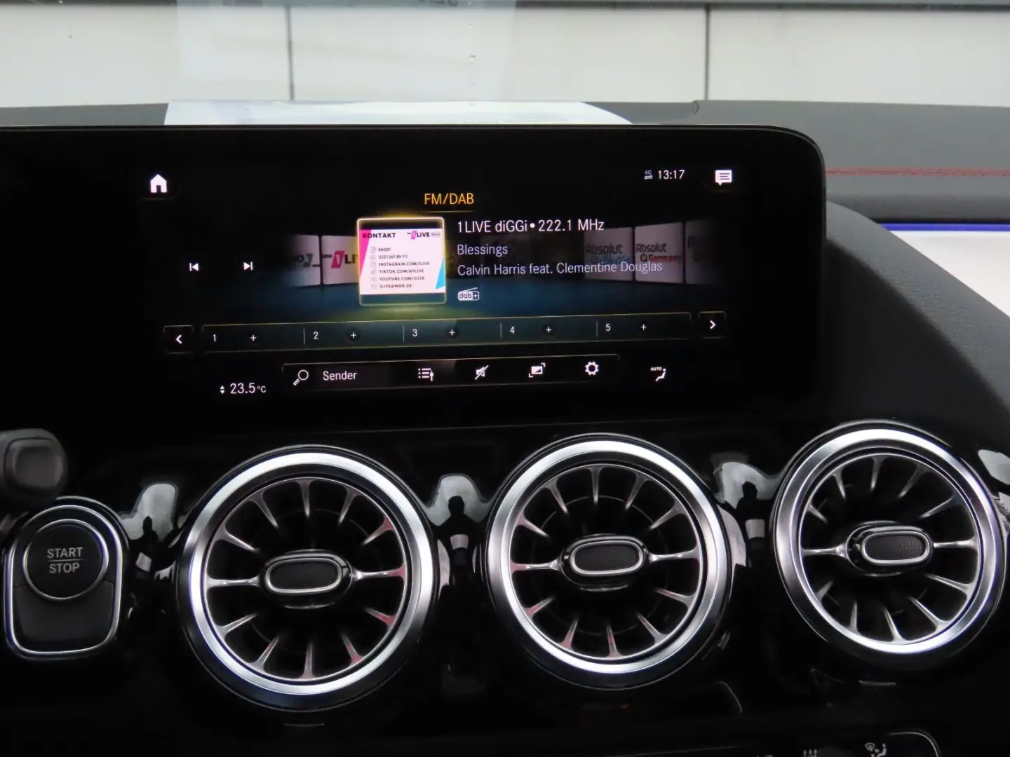 EQA 300 4MATIC Alcantara Ambiente Pano 360