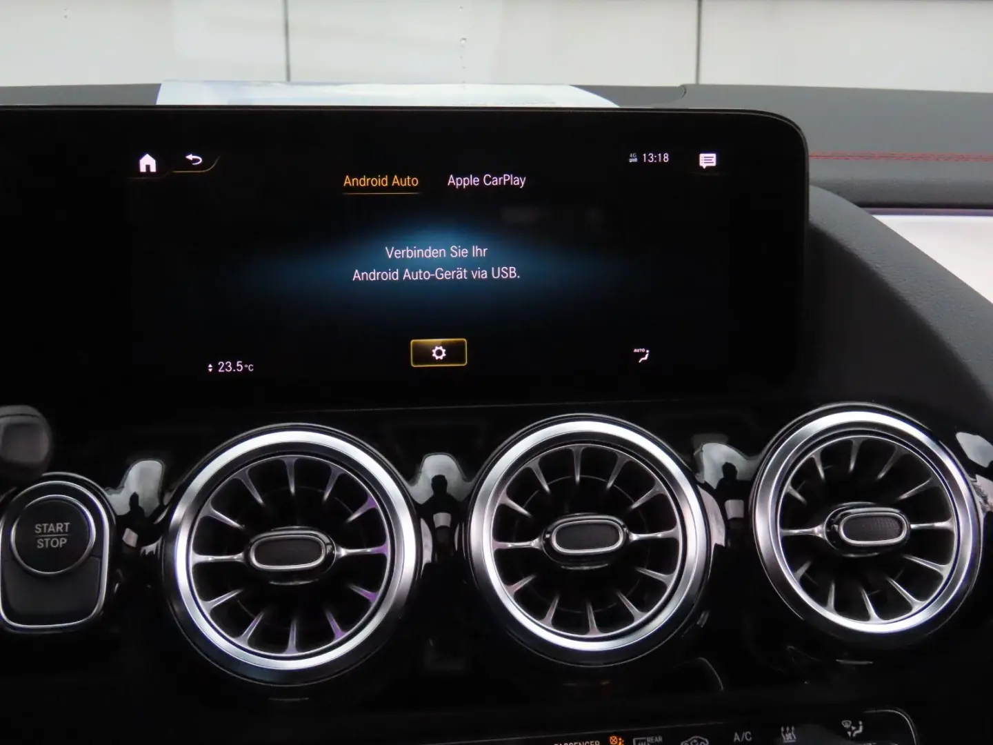 EQA 300 4MATIC Alcantara Ambiente Pano 360