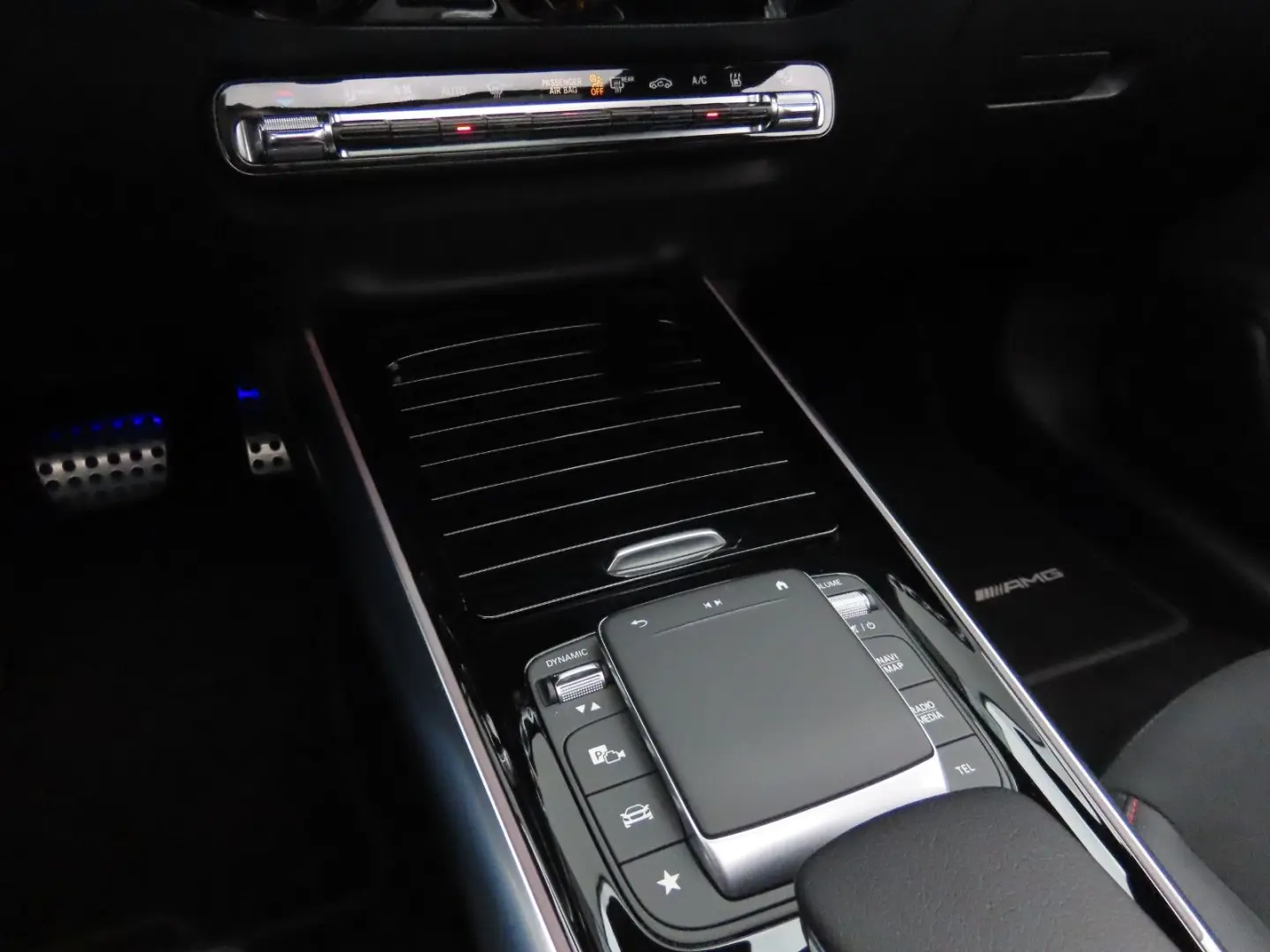 EQA 300 4MATIC Alcantara Ambiente Pano 360