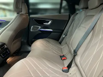 EQE 500 4MATIC LEDER AIRMATIC HEADUP PANO 360