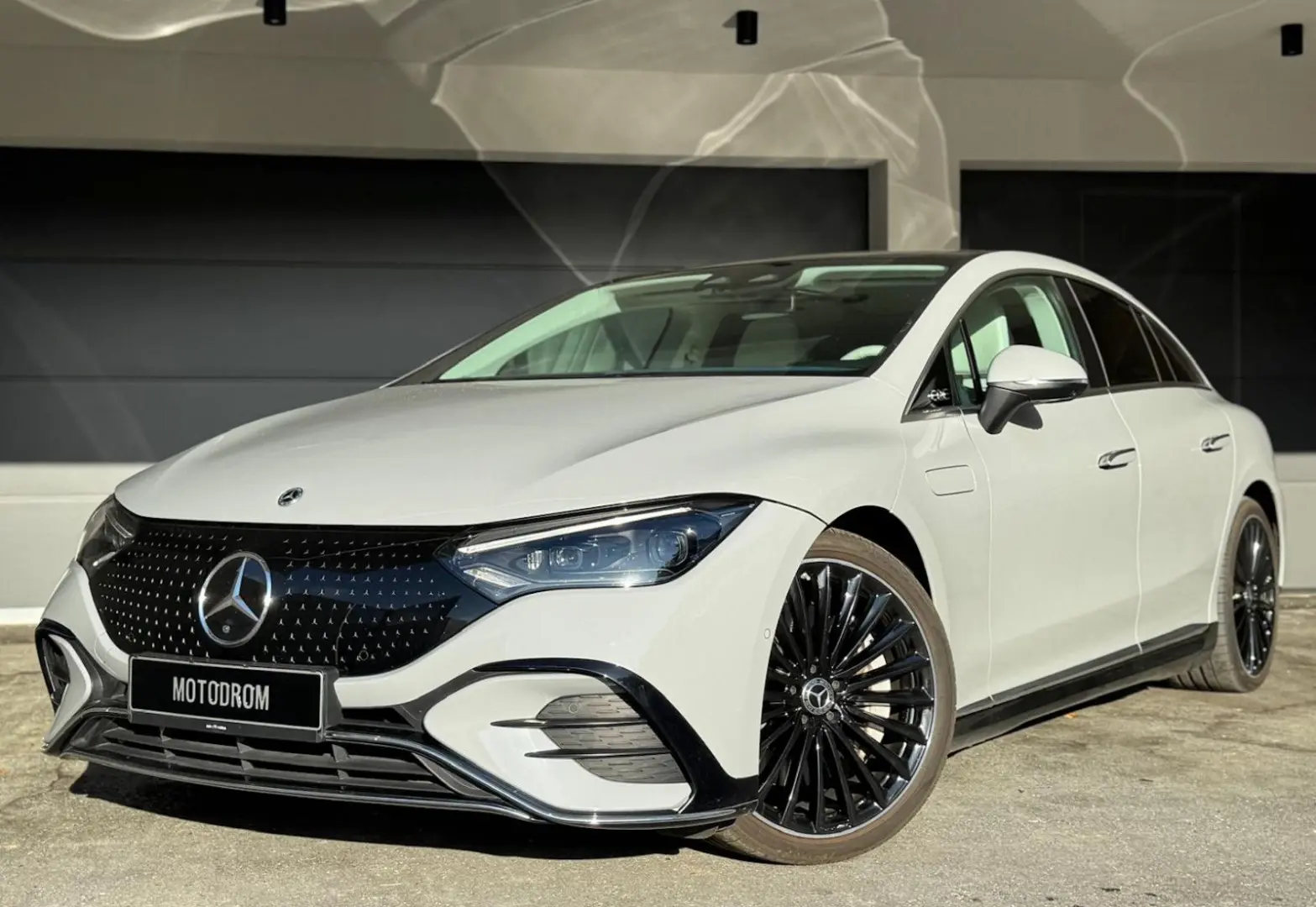 EQE 350 4Matic PANORAMA EXCLUSIVE AMG-LINE