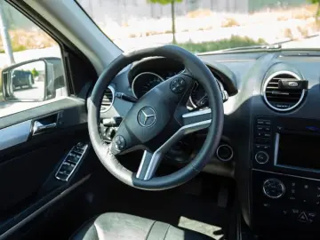 Mercedes-Benz ML 350