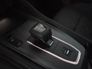 NISSAN QASHQAI 1.3 156CP MHEV Tekna X-Tronic