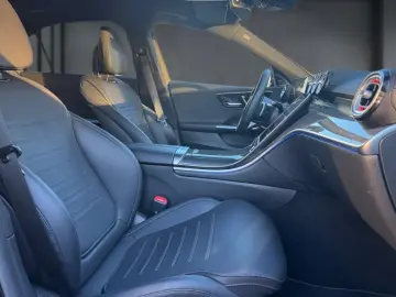 C 300 d AMG  Night  19''  Pano  Sitzklima  DISTR