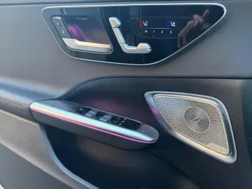 C 300 d AMG  Night  19''  Pano  Sitzklima  DISTR