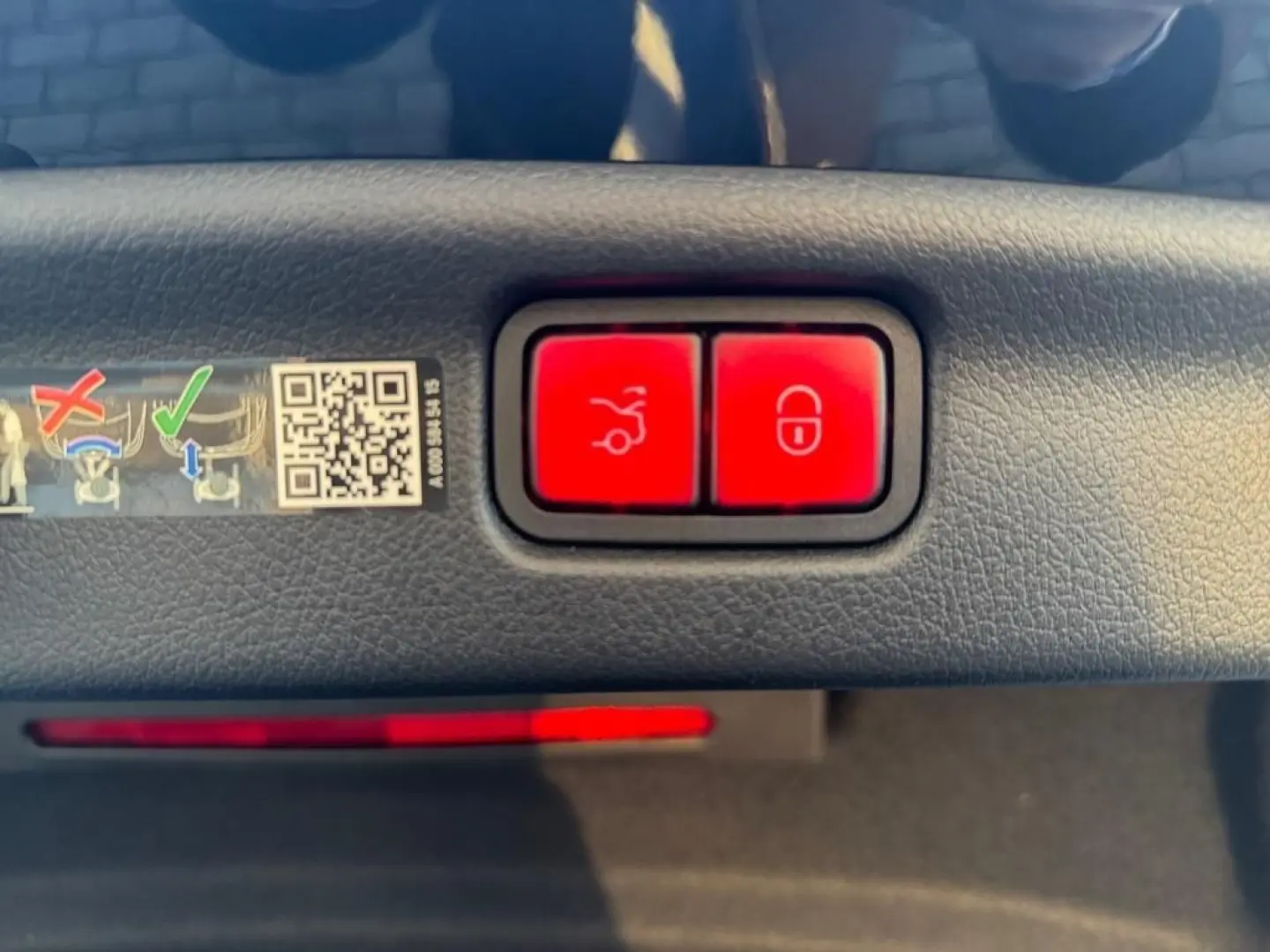 C 300 d AMG  Night  19''  Pano  Sitzklima  DISTR