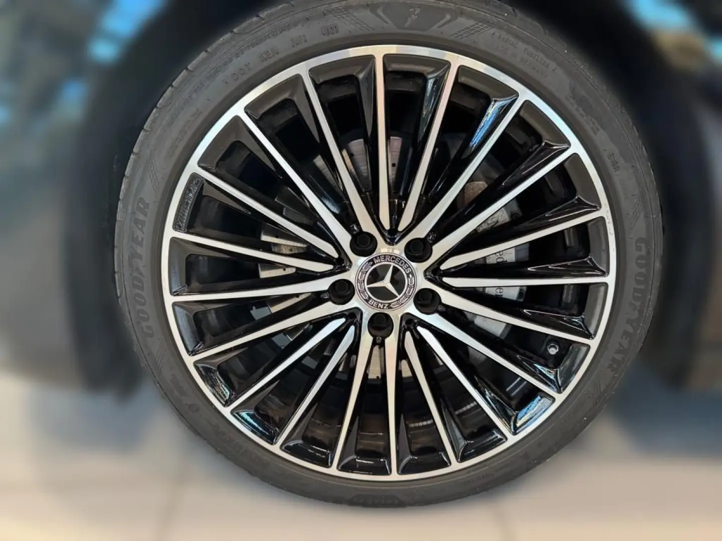 C 300 d AMG  Night  19''  Pano  Sitzklima  DISTR