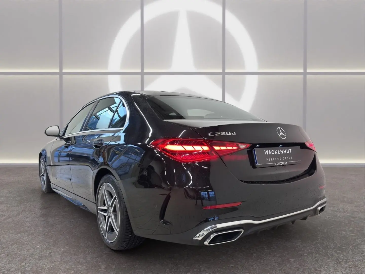 C 220 d AMG ADVANCED RFK AHK DISTR NAVI-PREM LED