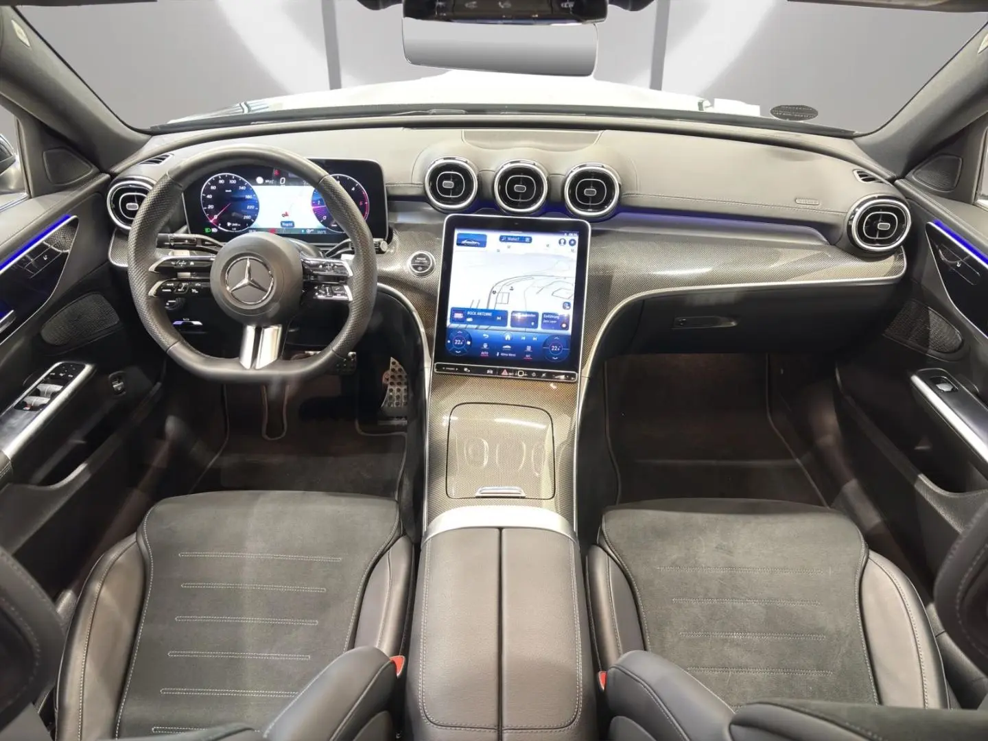 C 220 d AMG ADVANCED RFK AHK DISTR NAVI-PREM LED