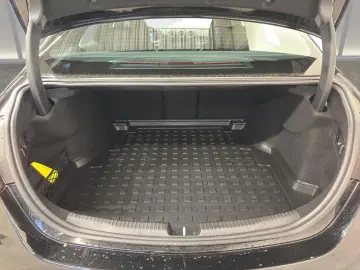 C 220 d AMG ADVANCED RFK AHK DISTR NAVI-PREM LED