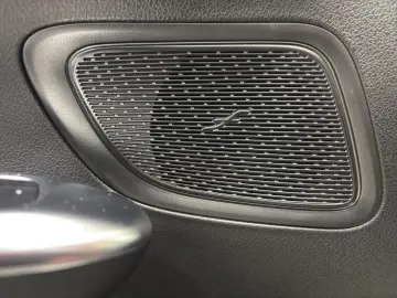 C 220 d AMG ADVANCED RFK AHK DISTR NAVI-PREM LED