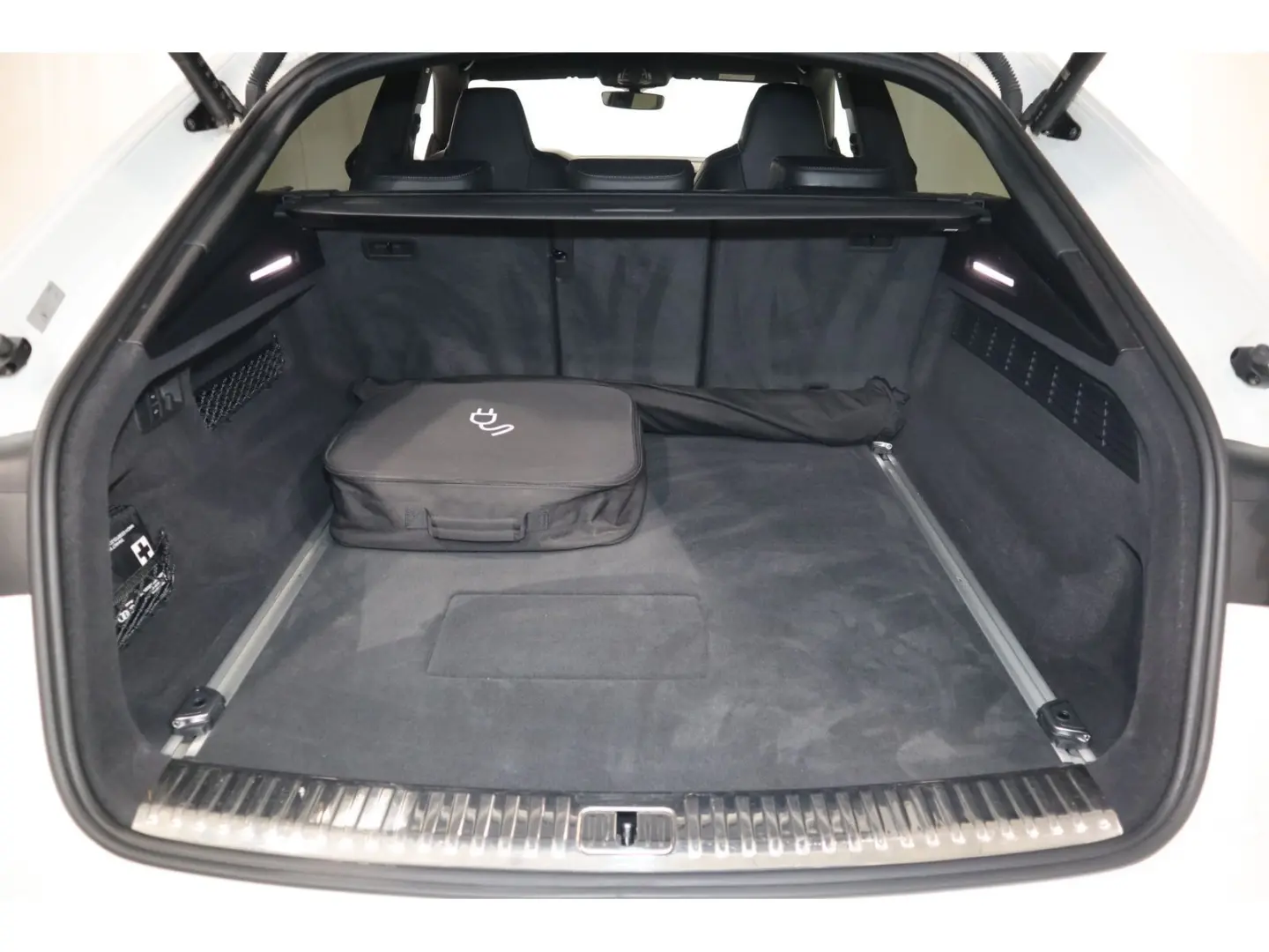 Q8 55 TFSI e quattro S-Line Pano LED PDC