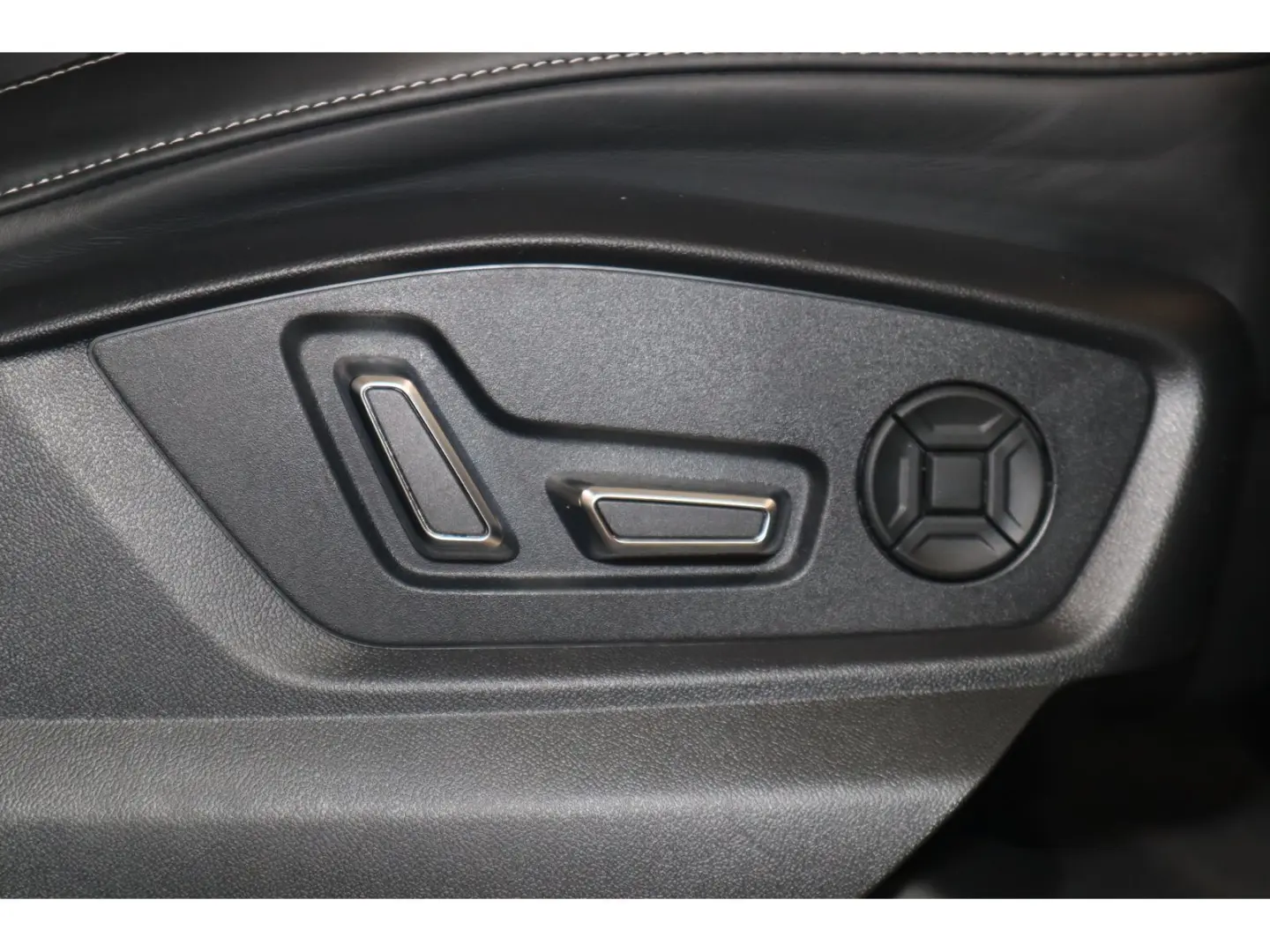 Q8 55 TFSI e quattro S-Line Pano LED PDC