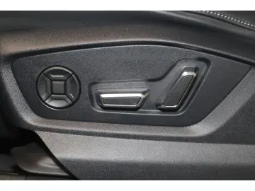 Q8 55 TFSI e quattro S-Line Pano LED PDC