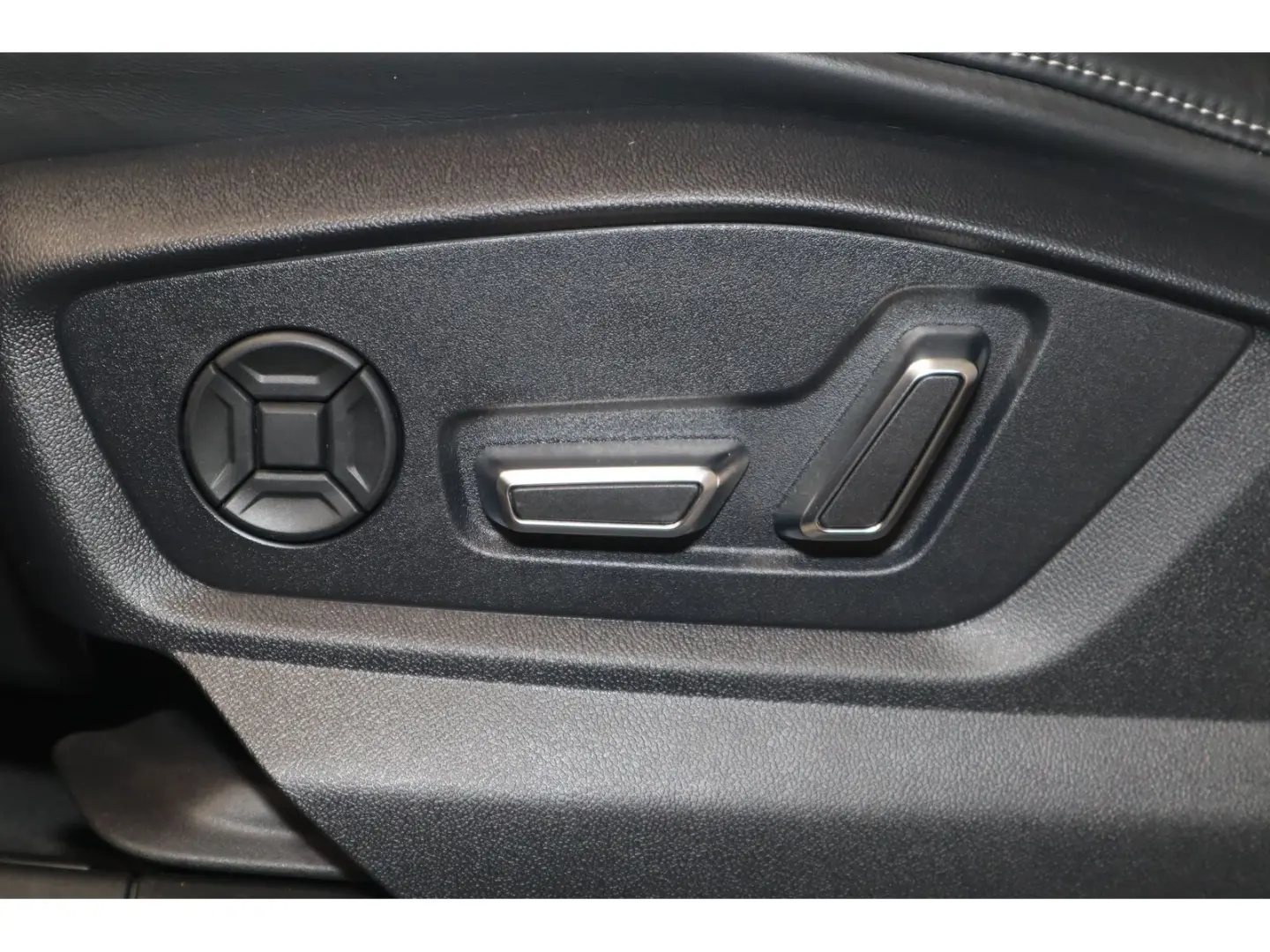 Q8 55 TFSI e quattro S-Line Pano LED PDC