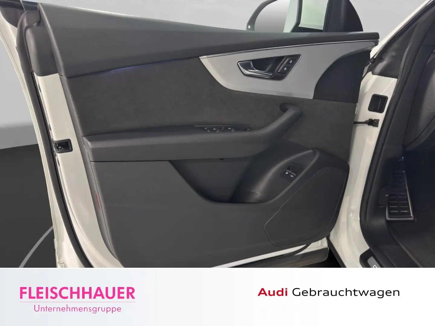 Q8 55 TFSI e qu. 2x S-Line Raute AHK 21'' Kamera