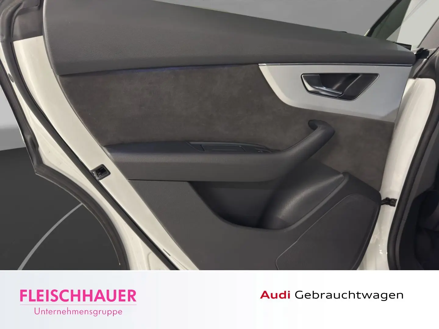 Q8 55 TFSI e qu. 2x S-Line Raute AHK 21'' Kamera