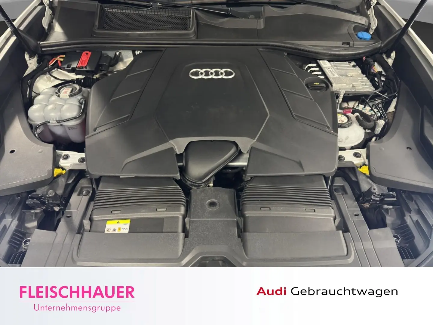 Q8 55 TFSI e qu. 2x S-Line Raute AHK 21'' Kamera