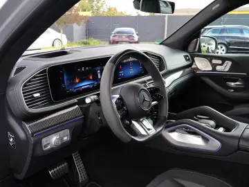 AMG GLS 63 4M  DESIGNO-MANUF.-Perf.-Standhzg-3D