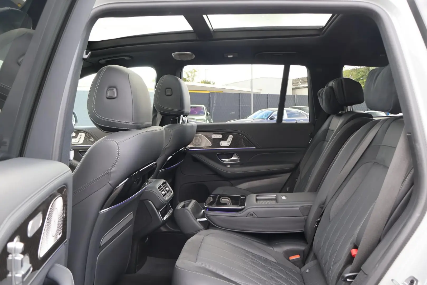 AMG GLS 63 4M  DESIGNO-MANUF.-Perf.-Standhzg-3D