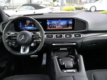 AMG GLS 63 4M  DESIGNO-MANUF.-Perf.-Standhzg-3D