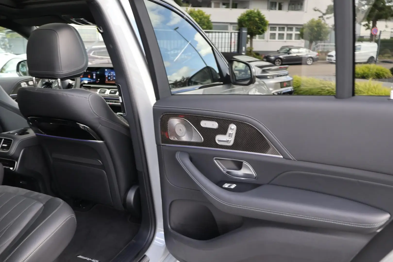 AMG GLS 63 4M  DESIGNO-MANUF.-Perf.-Standhzg-3D