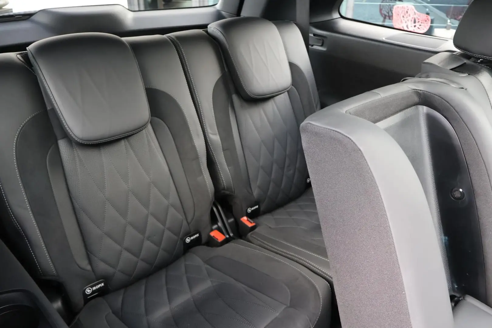 AMG GLS 63 4M  DESIGNO-MANUF.-Perf.-Standhzg-3D