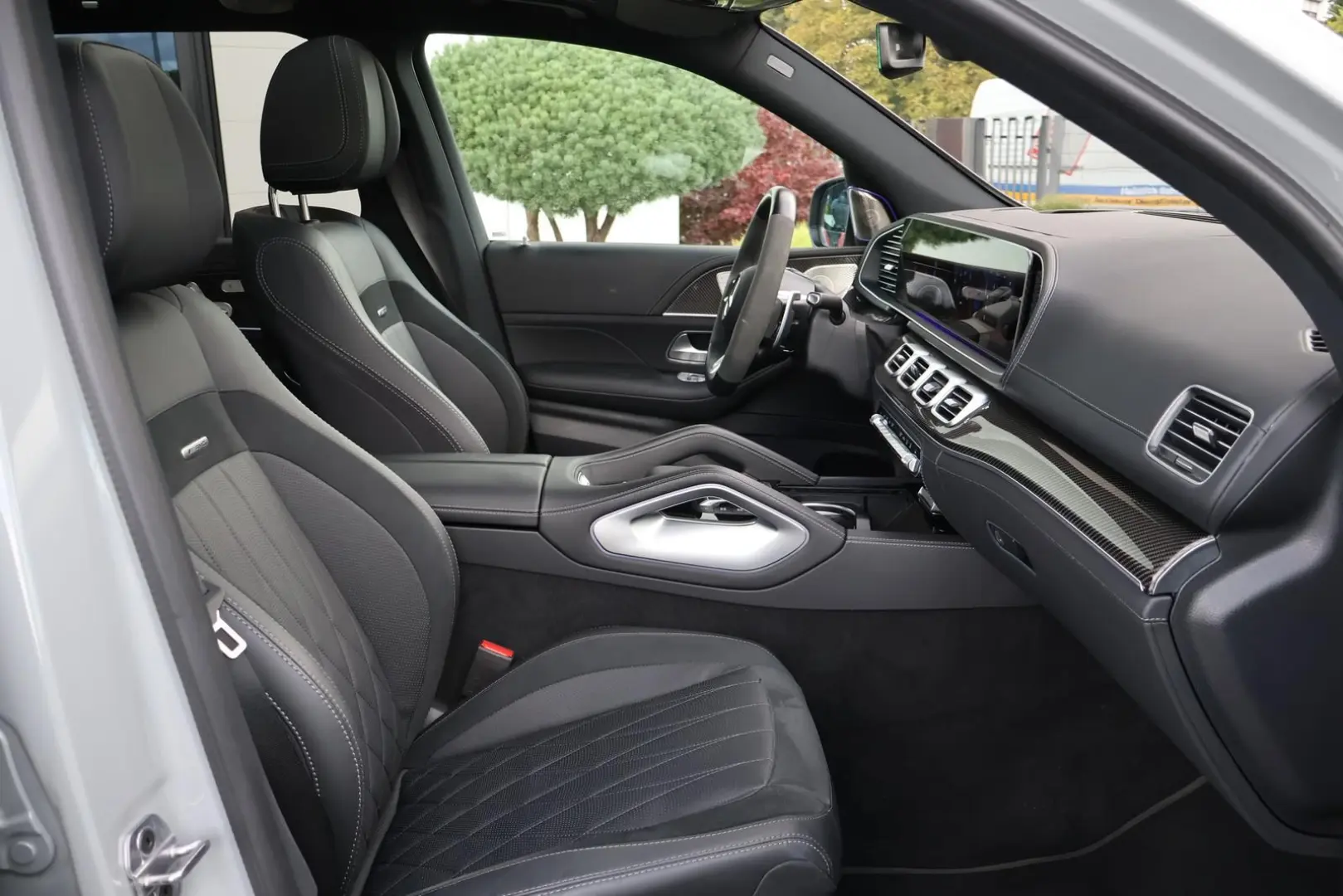 AMG GLS 63 4M  DESIGNO-MANUF.-Perf.-Standhzg-3D