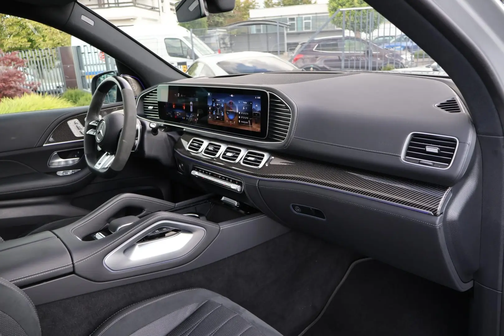 AMG GLS 63 4M  DESIGNO-MANUF.-Perf.-Standhzg-3D