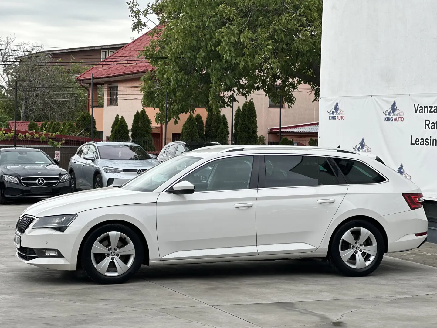 SKODA SUPERB COMBI