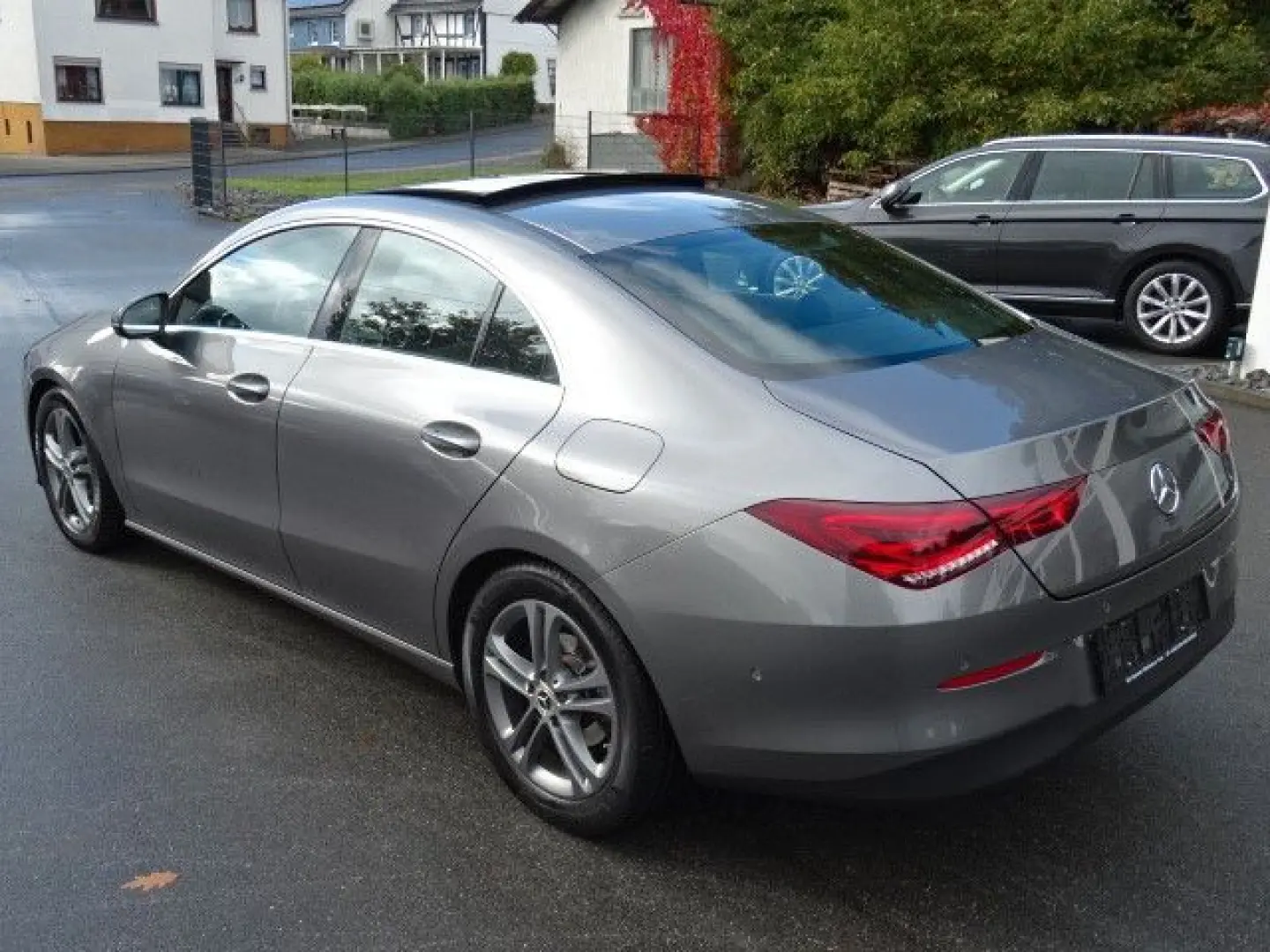 CLA 180d T-LEDER NAVI LED AUTOM PANO KAME 1HAND