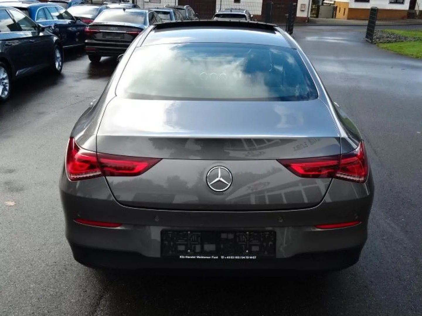 CLA 180d T-LEDER NAVI LED AUTOM PANO KAME 1HAND