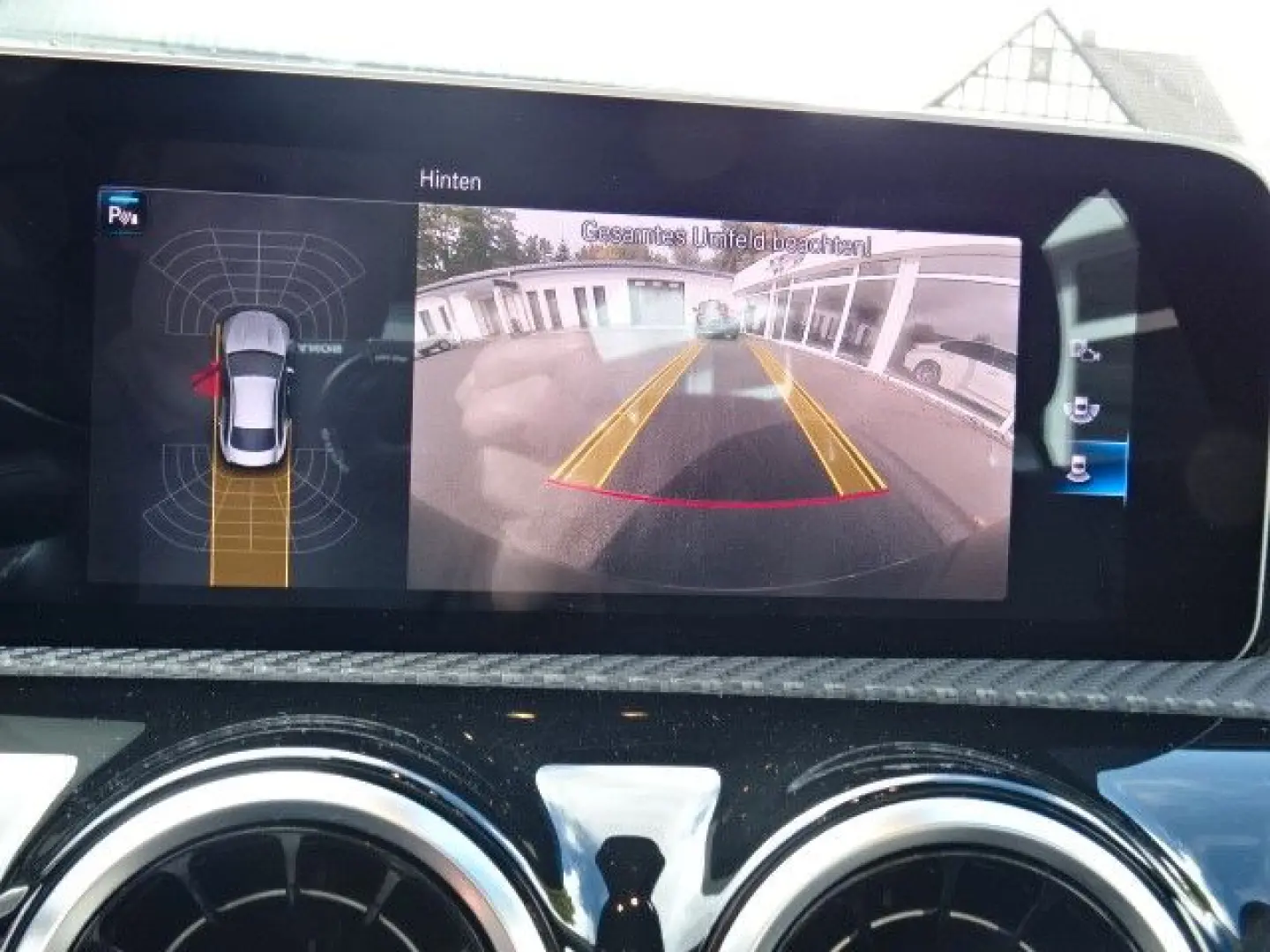 CLA 180d T-LEDER NAVI LED AUTOM PANO KAME 1HAND