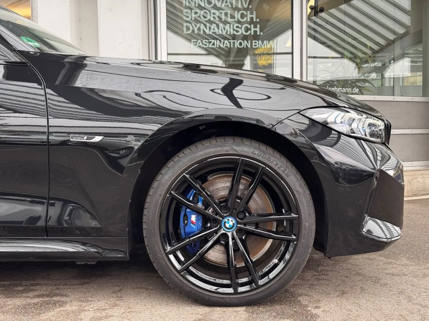 330e xDrive Lim. M-Sport HUD HK