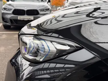 330e xDrive Lim. M-Sport HUD HK