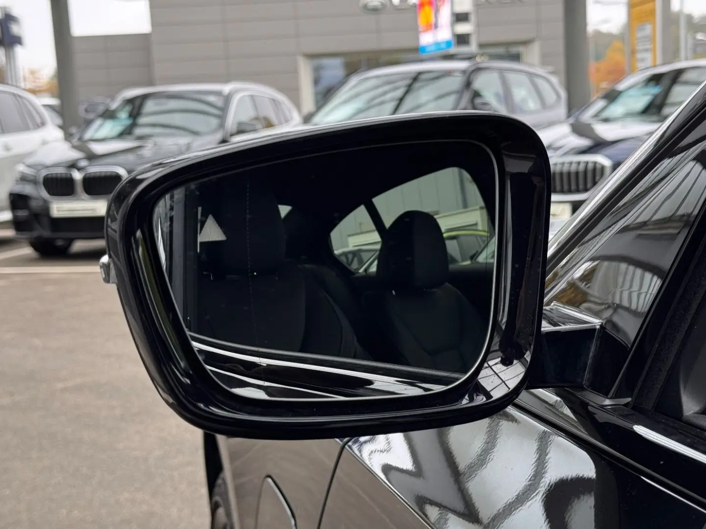 330e xDrive Lim. M-Sport HUD HK