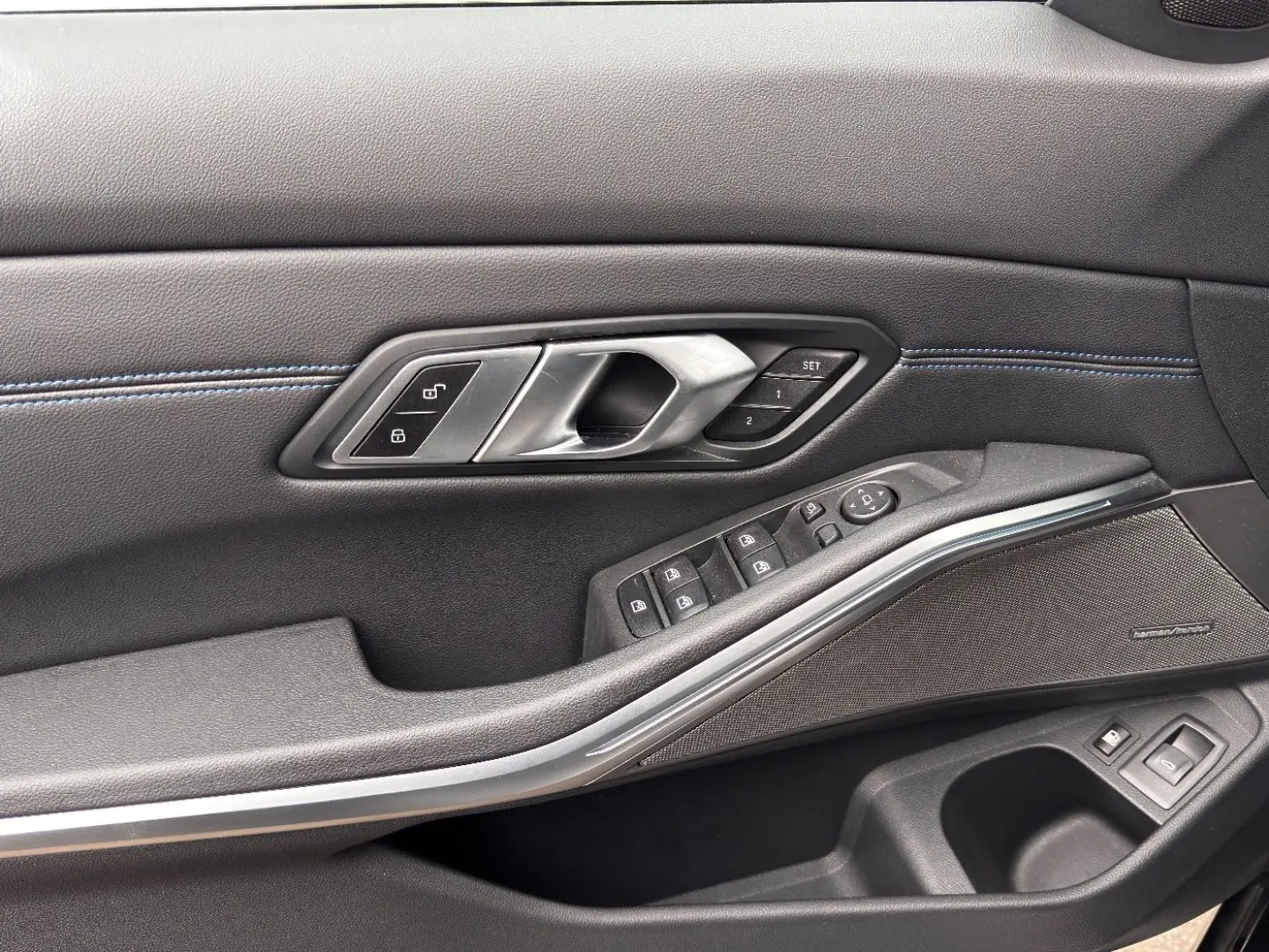 330e xDrive Lim. M-Sport HUD HK