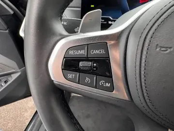 330e xDrive Lim. M-Sport HUD HK