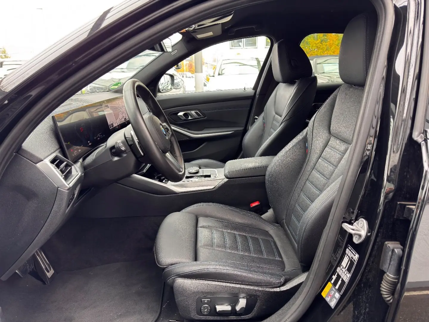 330e xDrive Lim. M-Sport HUD HK