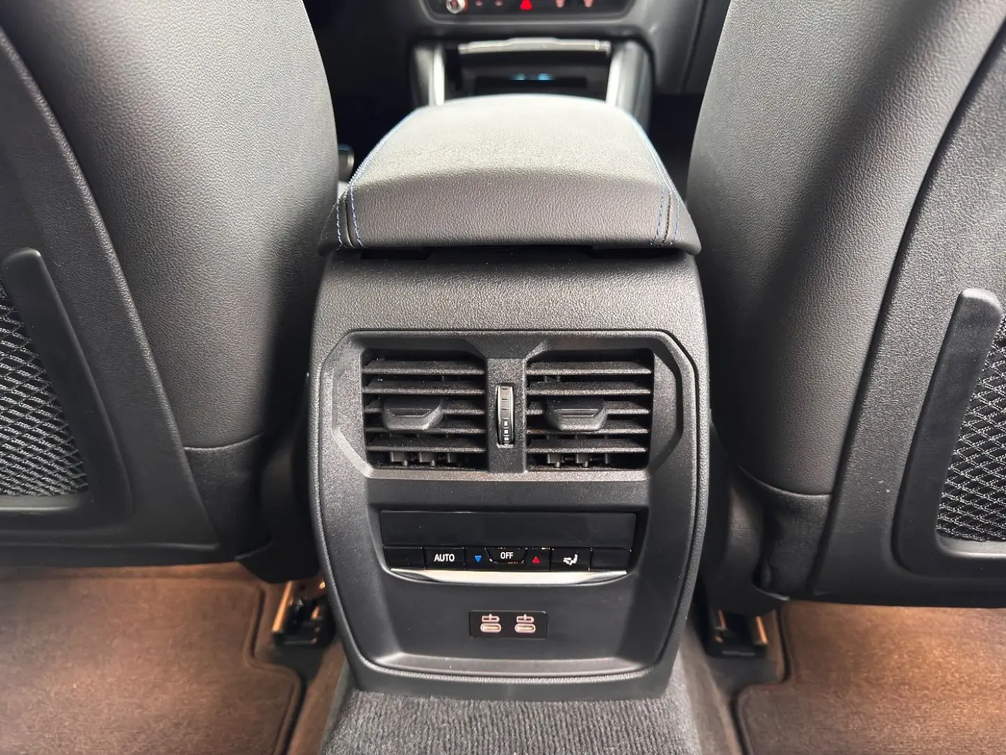 330e xDrive Lim. M-Sport HUD HK