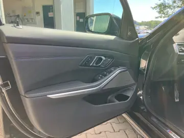 330i xDrive Lim. M Sport PRO HUD LC Prof. DA  H