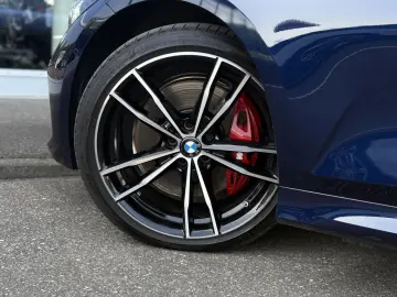 330i M Sport Pro Leder HUD ACC SurView Glasd.19