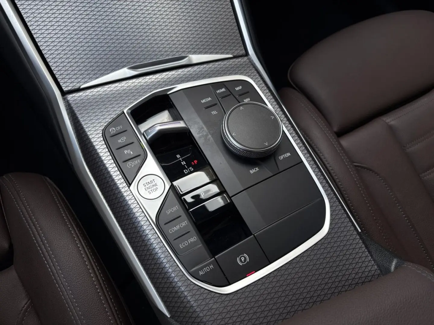 330i M Sport Pro Leder HUD ACC SurView Glasd.19