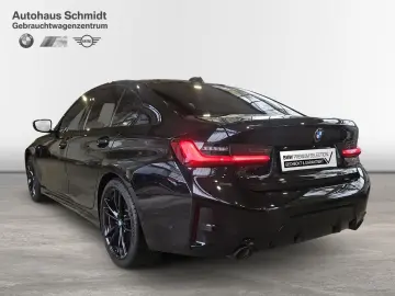 330i xDrive Limousine M Sportpaket Pro 19  LC Pr