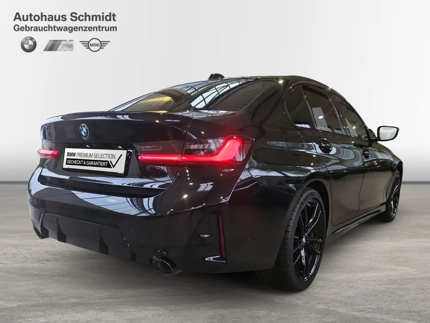 330i xDrive Limousine M Sportpaket Pro 19  LC Pr