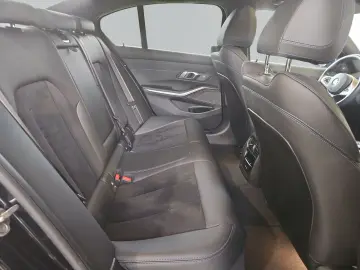 330i xDrive Limousine M Sportpaket Pro 19  LC Pr